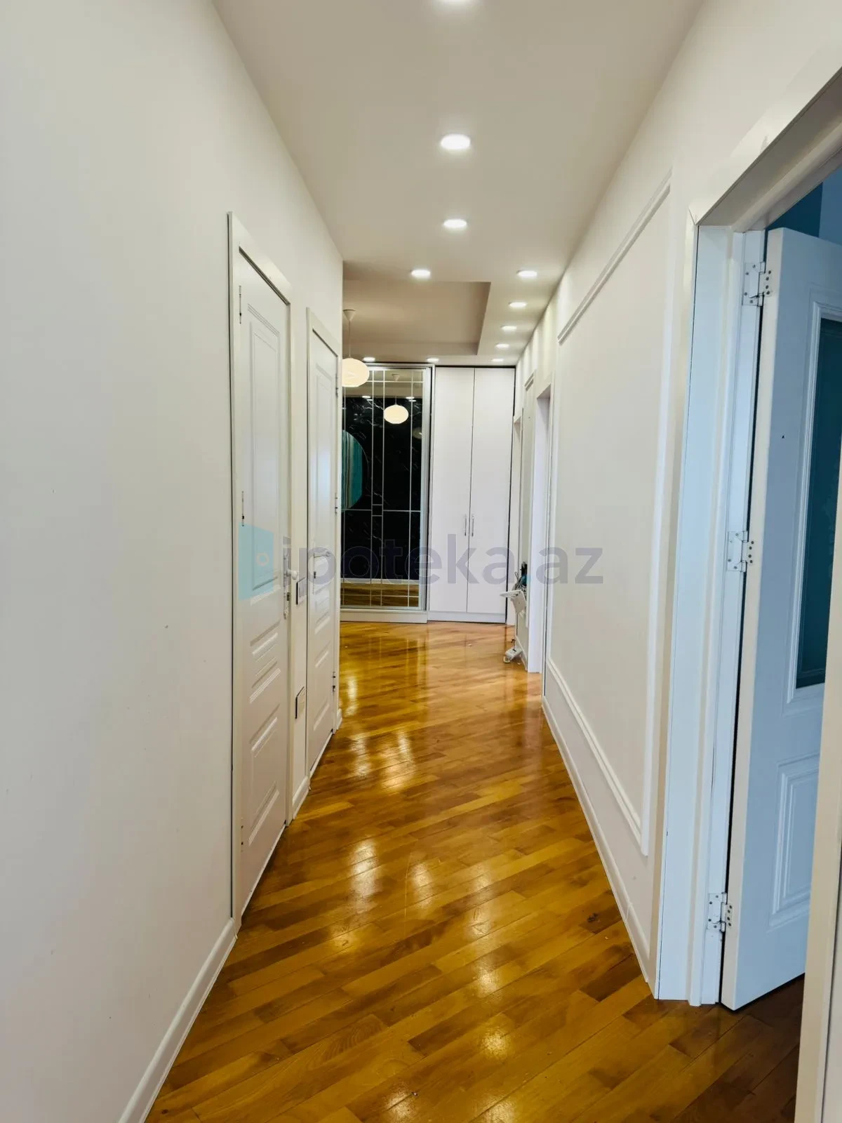 Satılır 3 otaqlı yeni tikili 113 m²