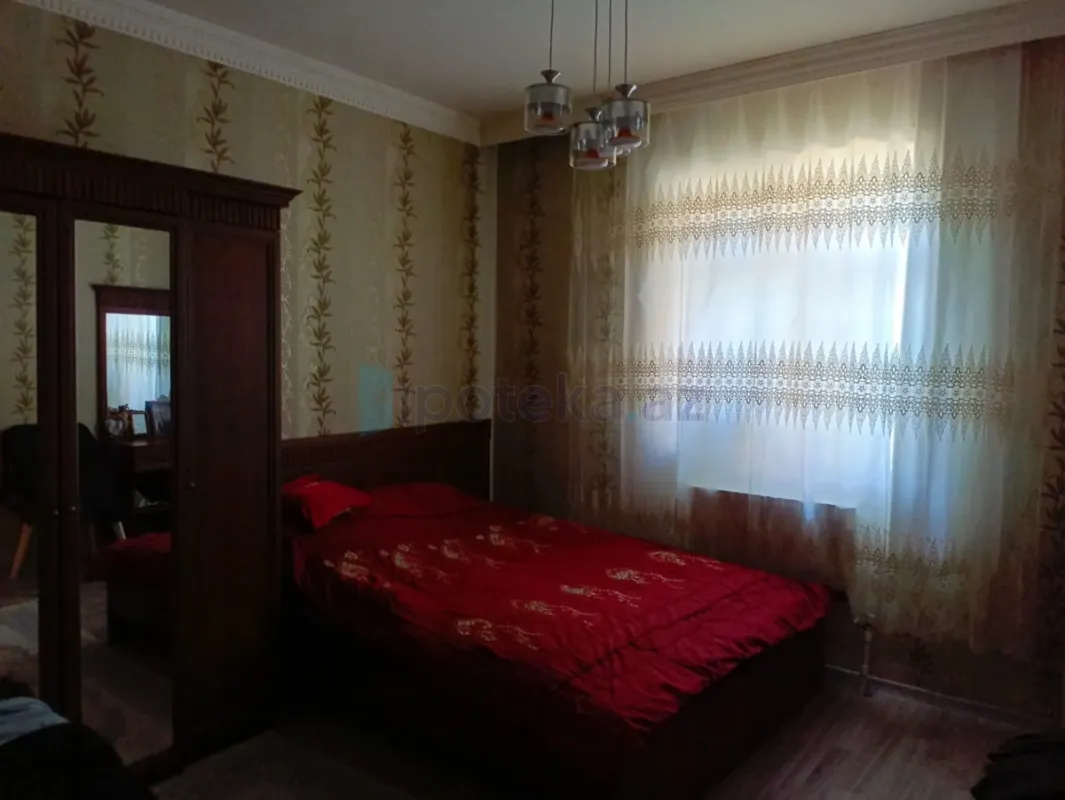 Satılır 4 otaqlı həyət evi 130 m²