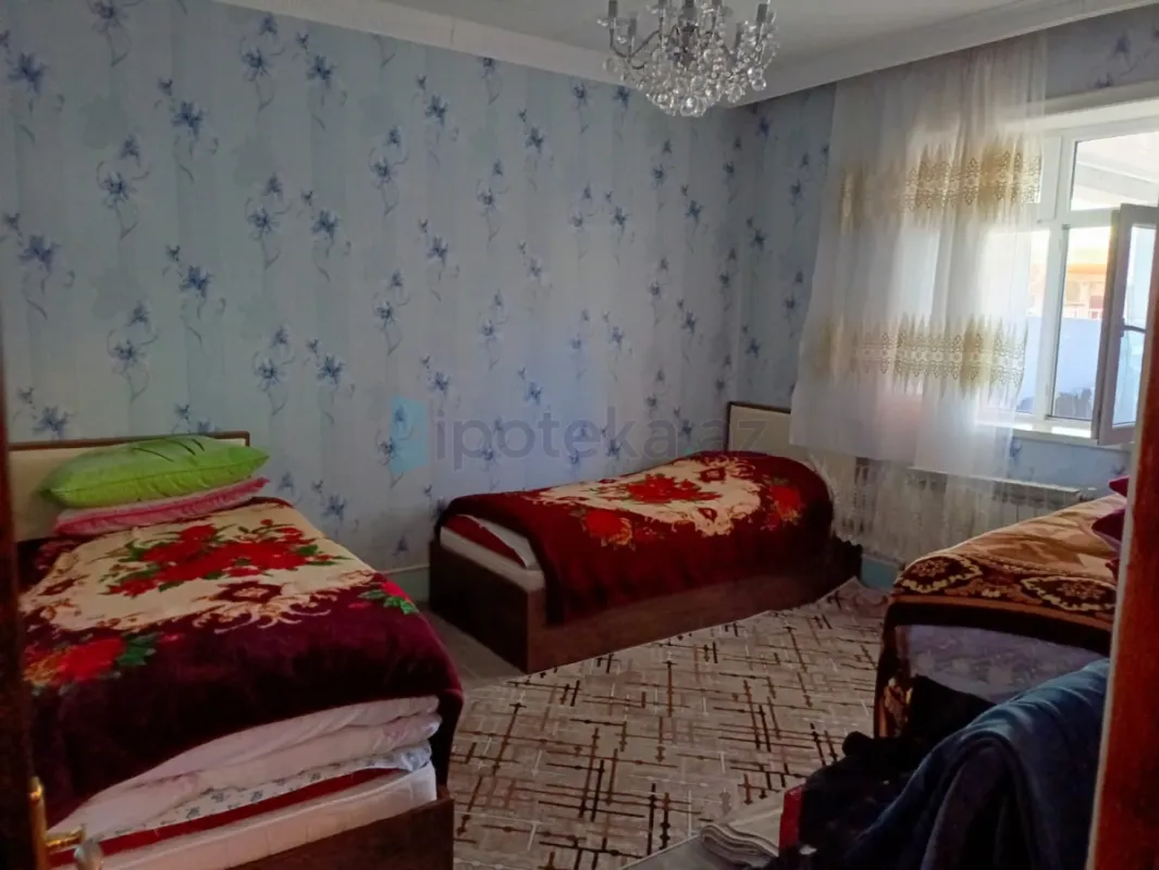 Satılır 4 otaqlı həyət evi 130 m²