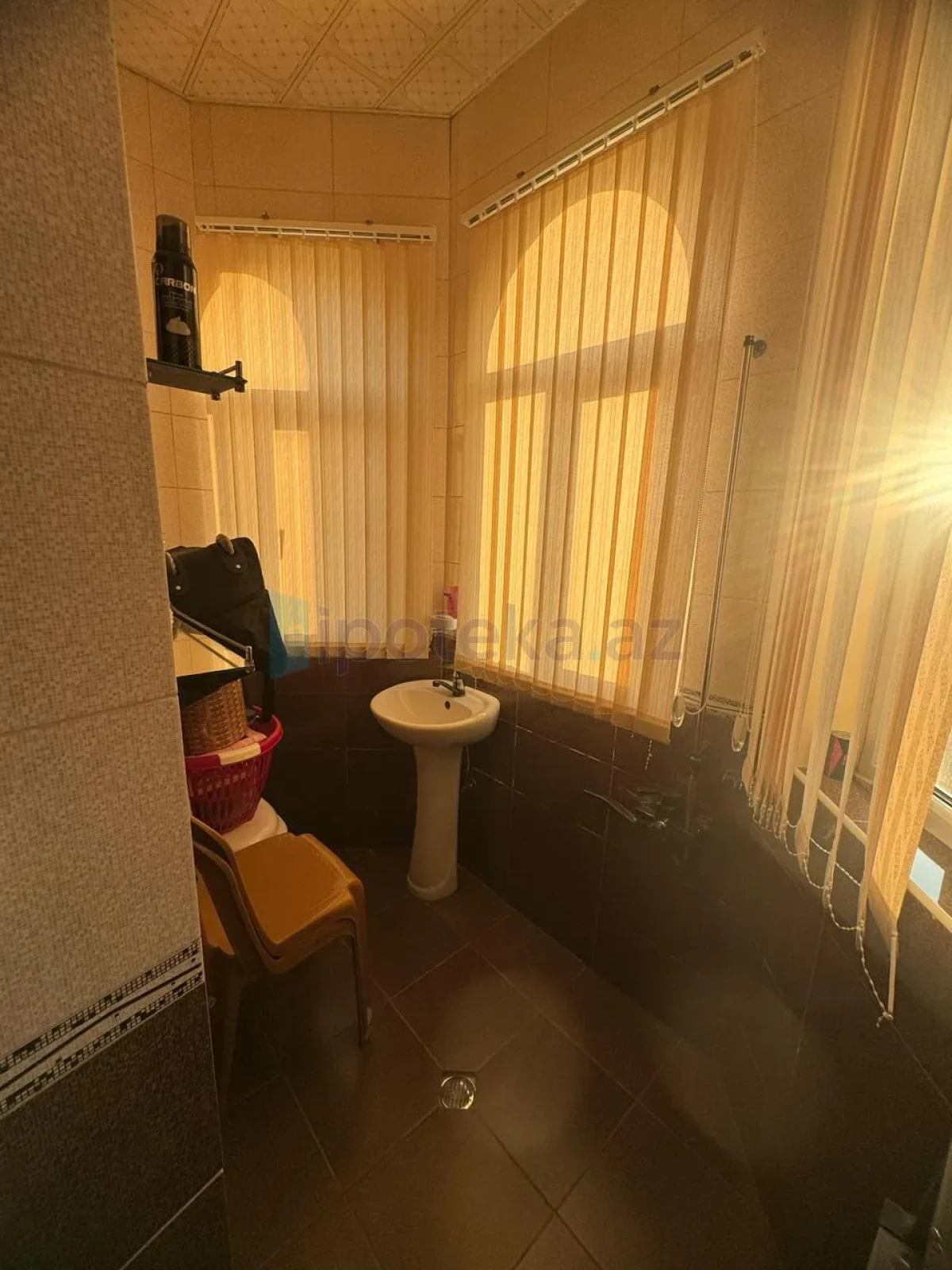 Satılır 5 otaqlı həyət evi 182 m²