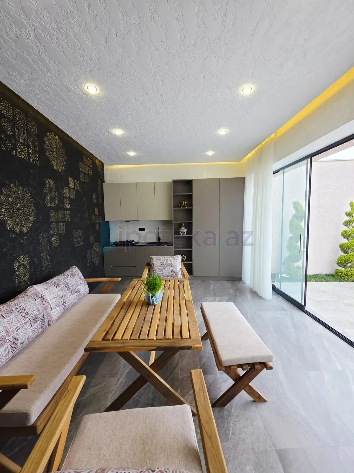 Satılır 4 otaqlı həyət evi 160 m²