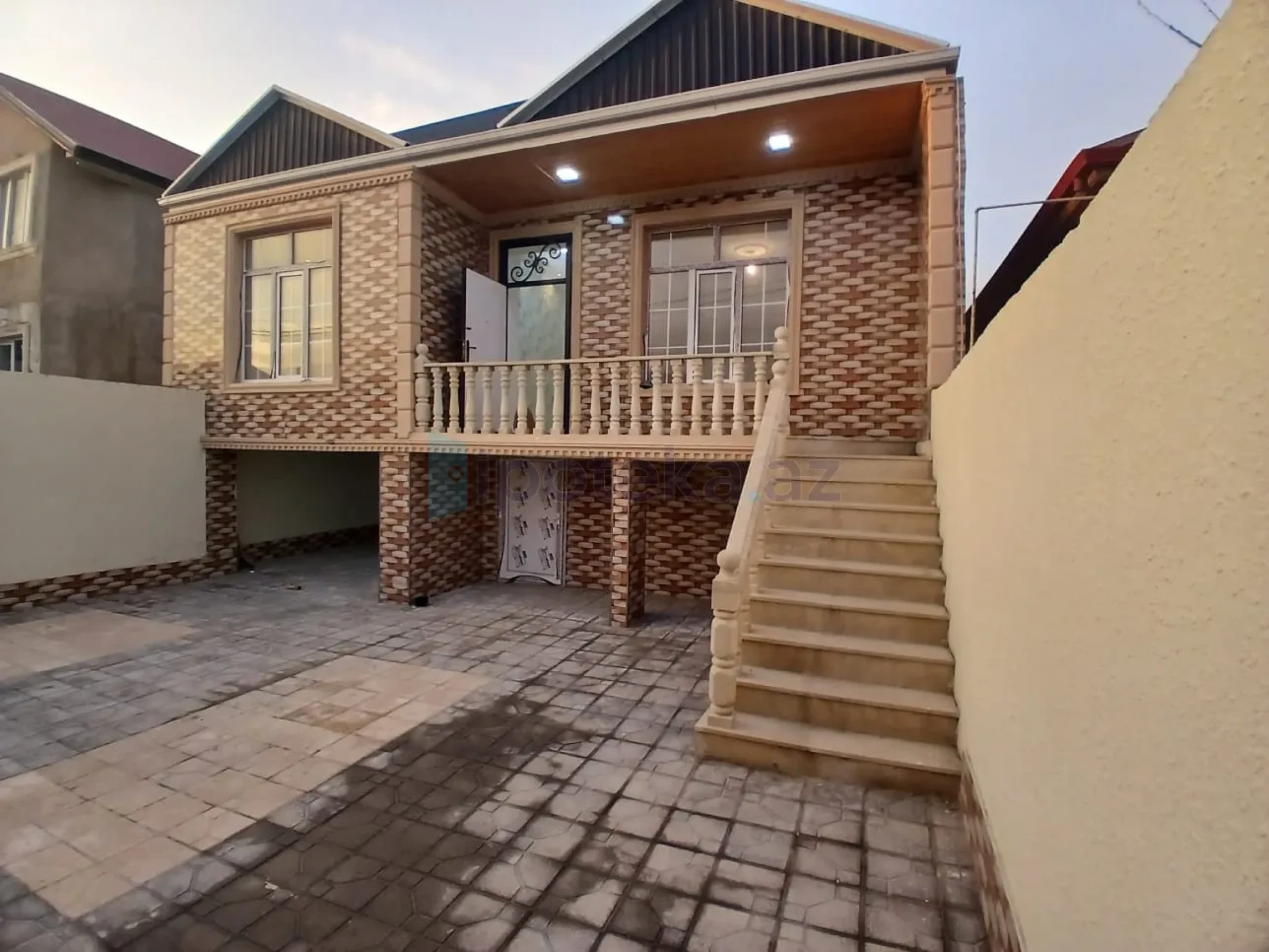 Satılır 5 otaqlı həyət evi 132 m²