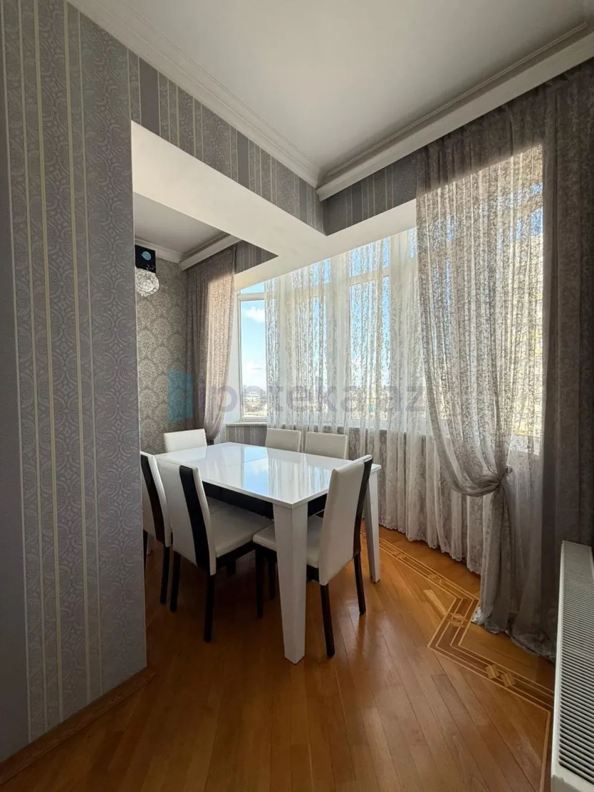 Satılır 3 otaqlı yeni tikili 115 m²