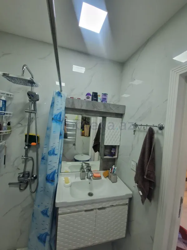 Satılır 2 otaqlı yeni tikili 61 m²