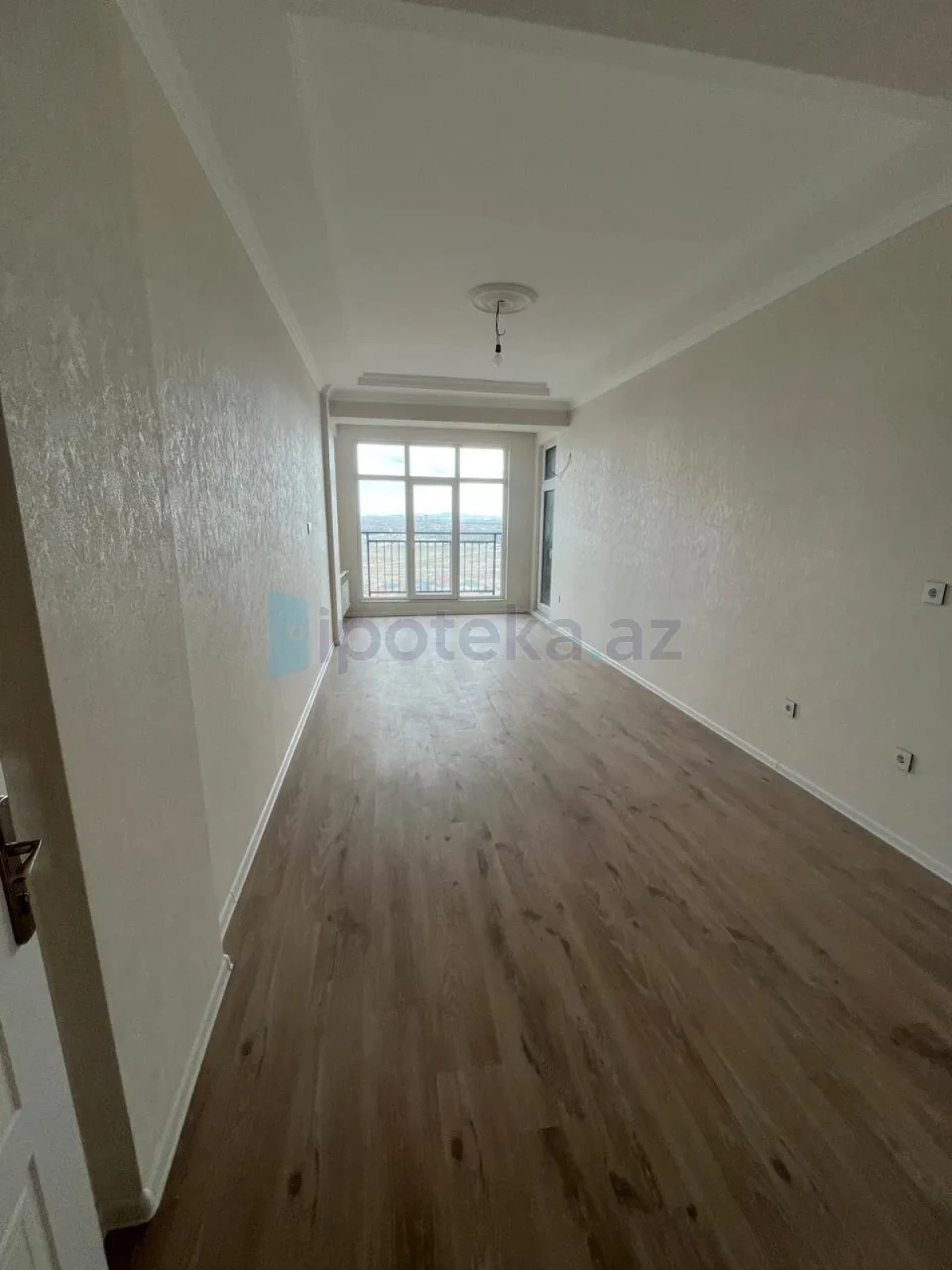 Satılır 2 otaqlı yeni tikili 74 m²