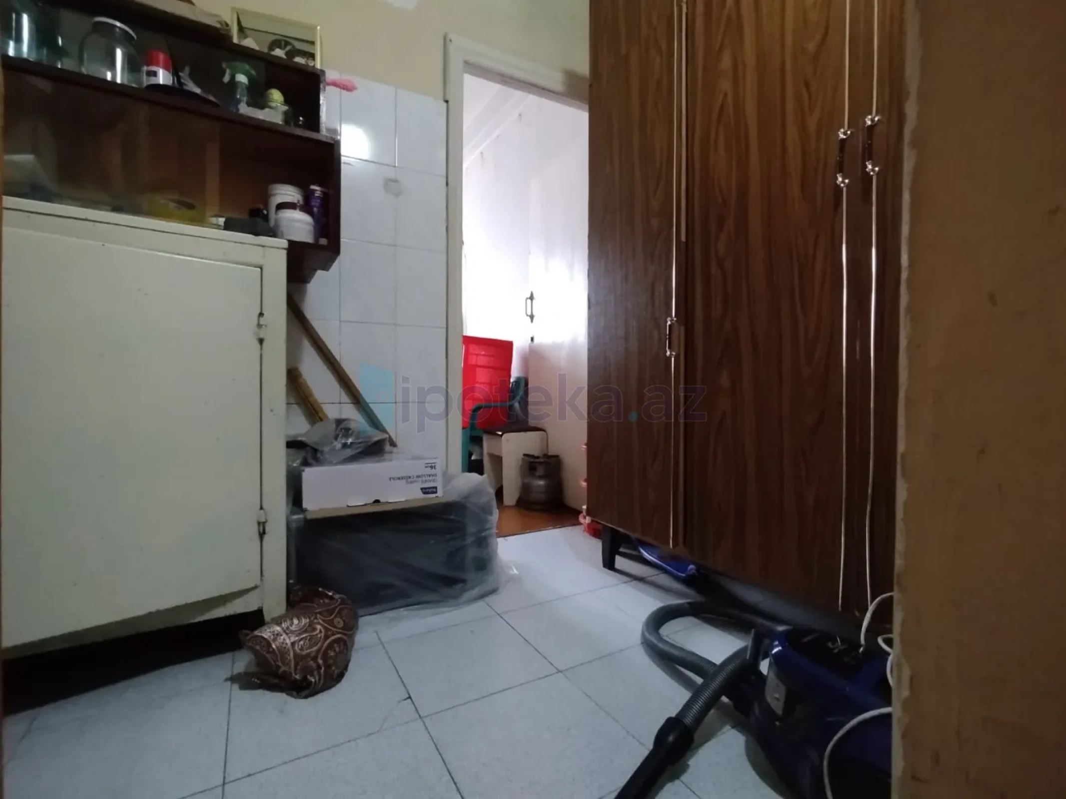Satılır 3 otaqlı köhnə tikili 110 m²