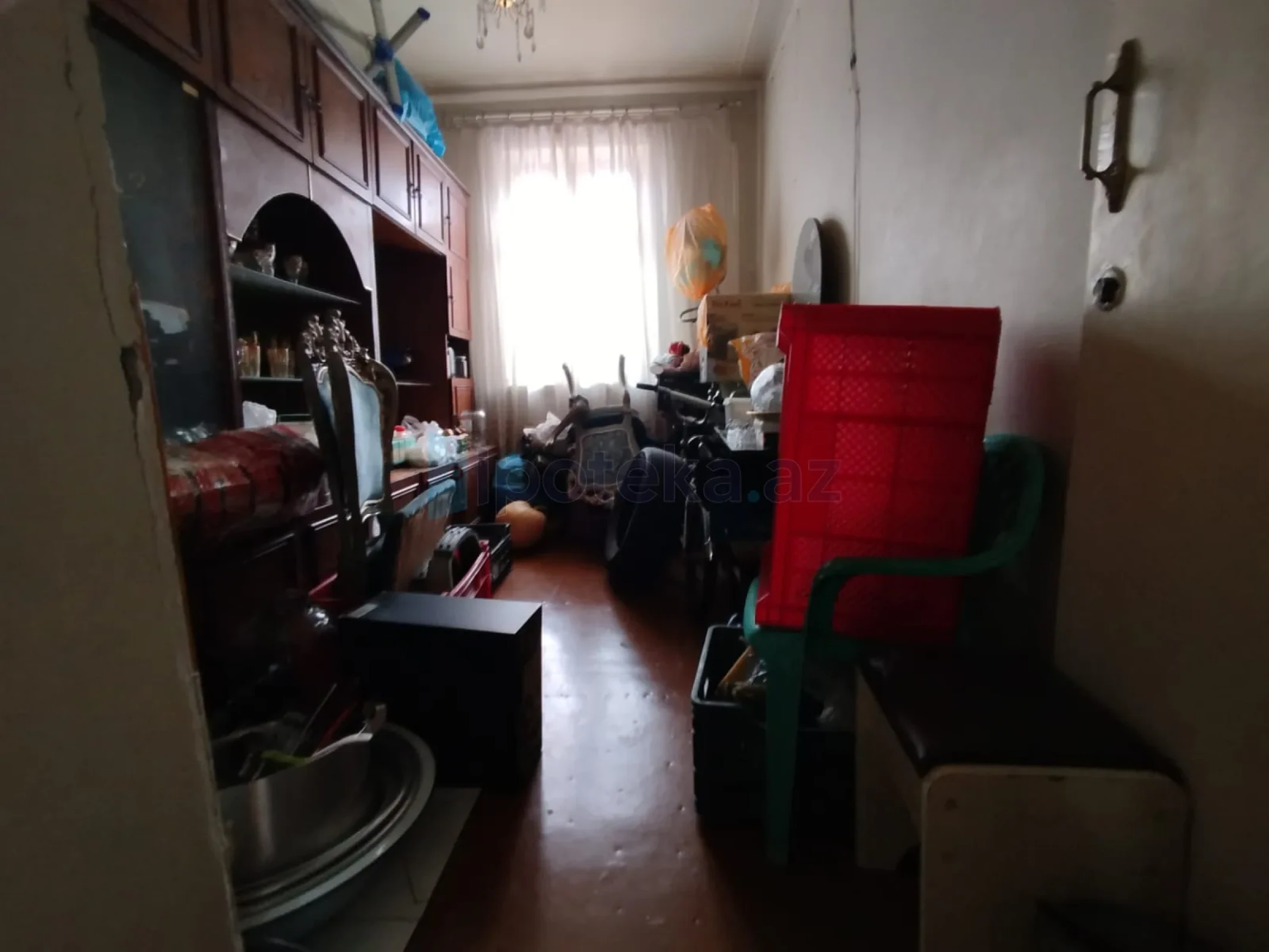 Satılır 3 otaqlı köhnə tikili 110 m²