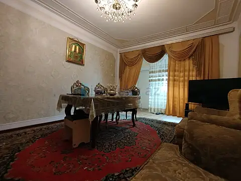 Satılır 3 otaqlı köhnə tikili 110 m²