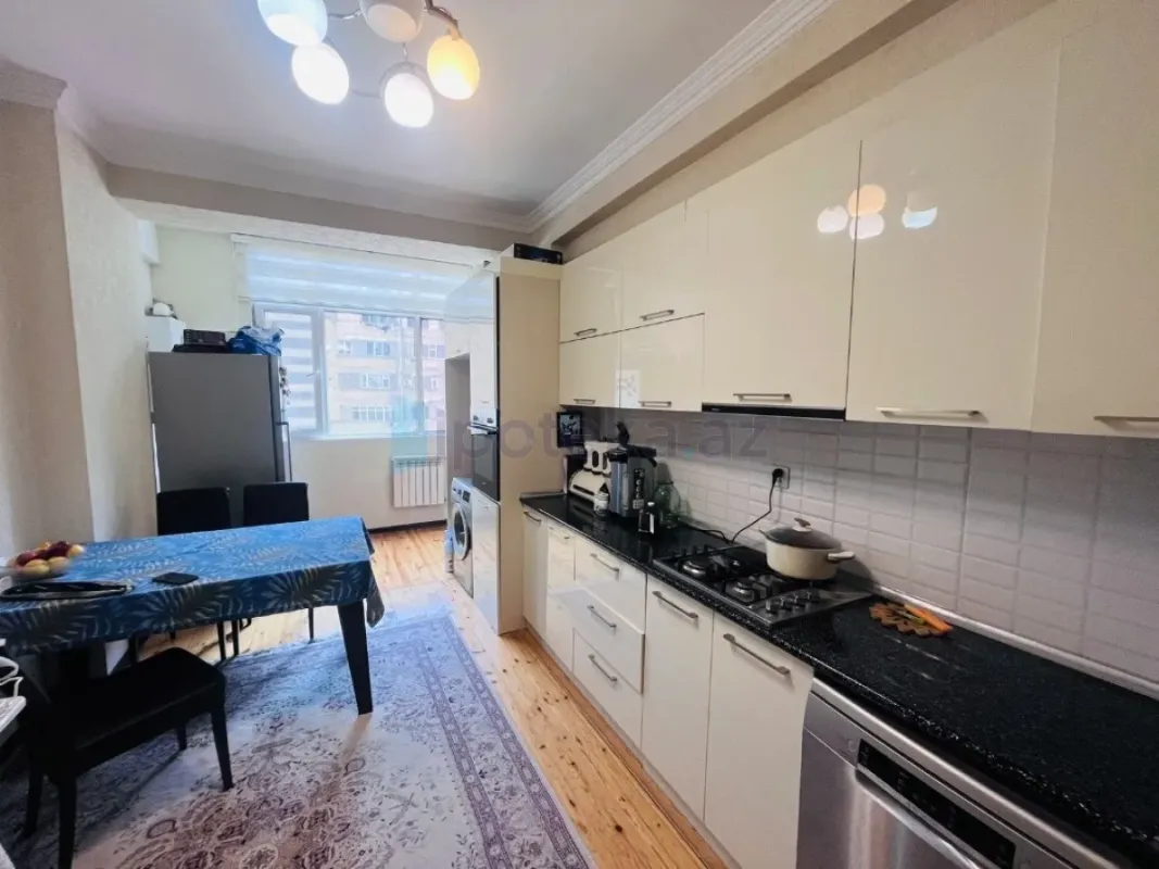 Satılır 3 otaqlı yeni tikili 100 m²