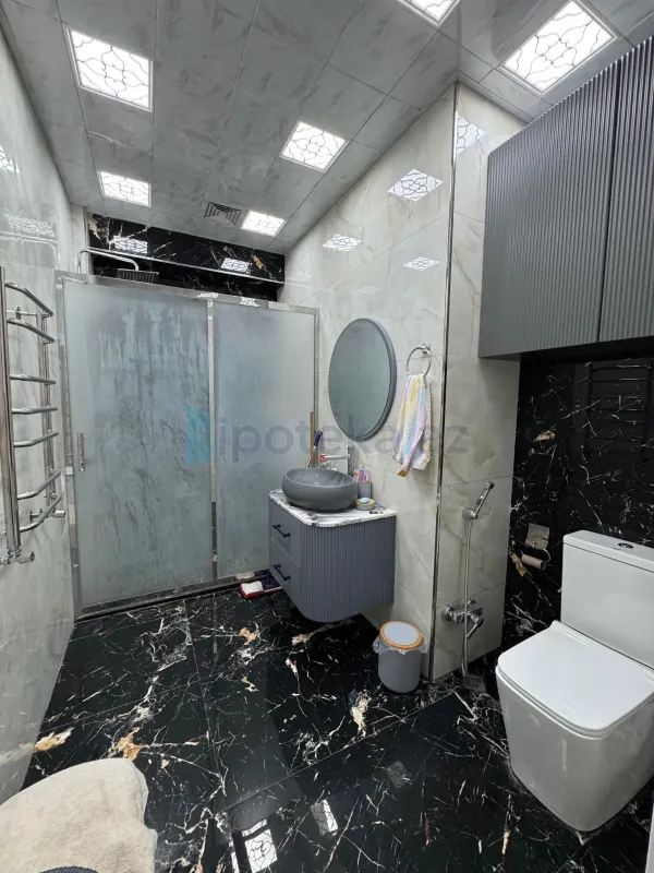 Satılır 3 otaqlı yeni tikili 100 m²