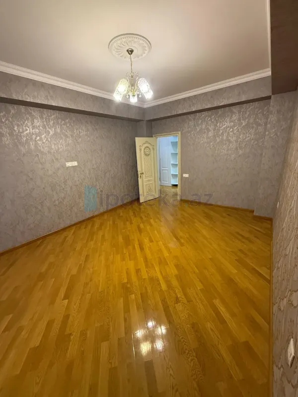 Satılır 3 otaqlı yeni tikili 138 m²