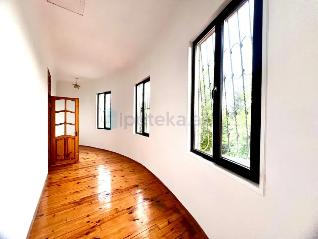 Satılır 7 otaqlı həyət evi 400 m²