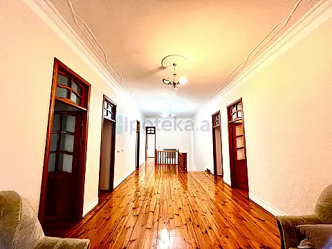 Satılır 7 otaqlı həyət evi 400 m²