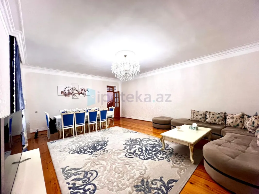 Satılır 7 otaqlı həyət evi 400 m²