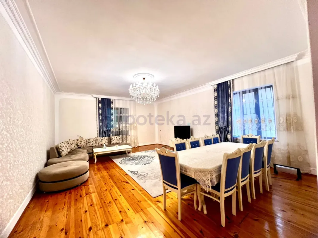 Satılır 7 otaqlı həyət evi 400 m²
