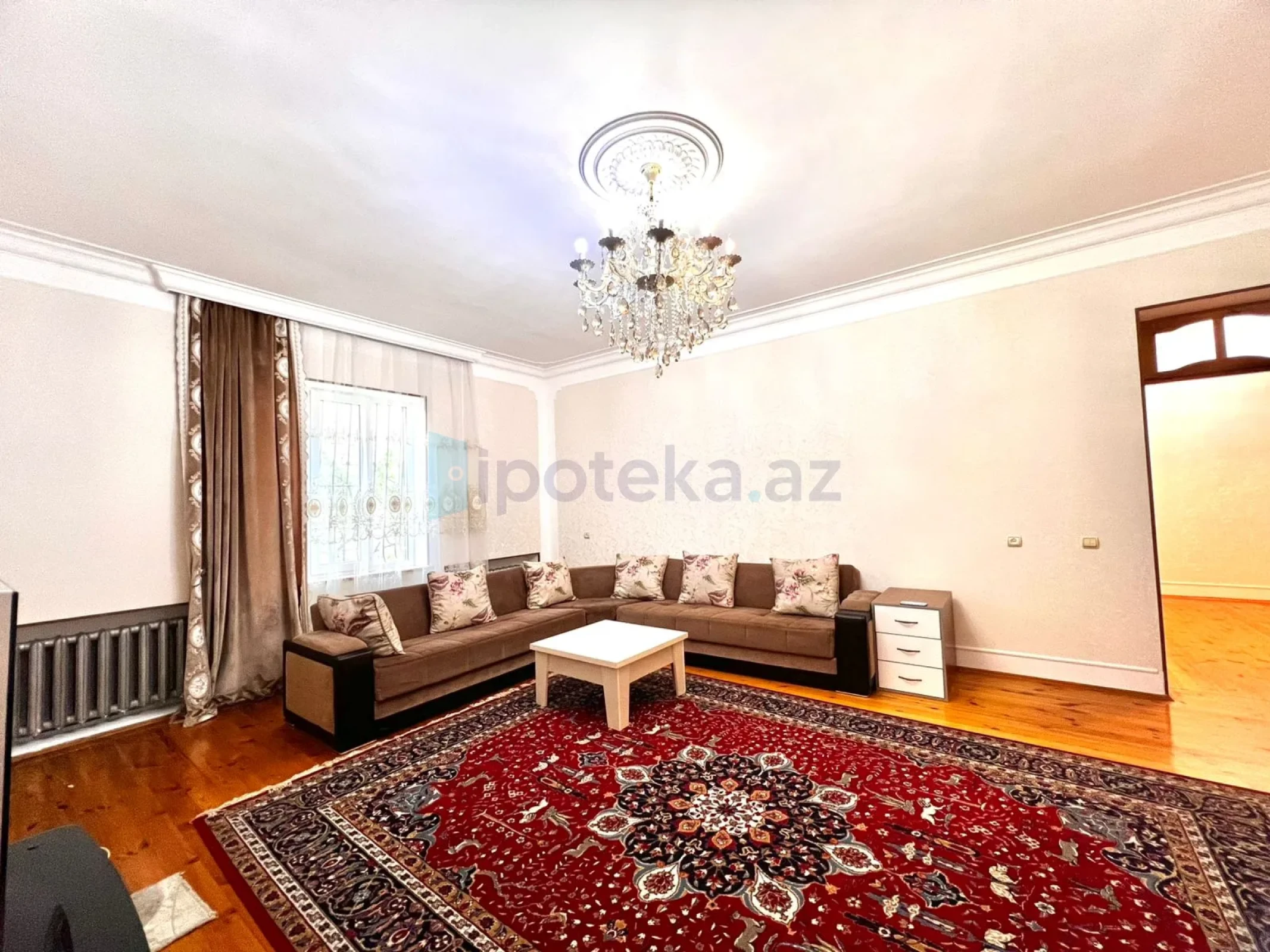 Satılır 7 otaqlı həyət evi 400 m²