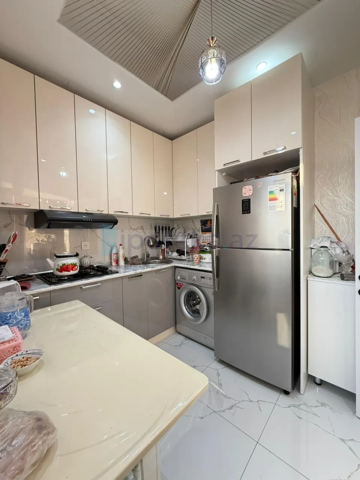 Satılır 2 otaqlı yeni tikili 74 m²