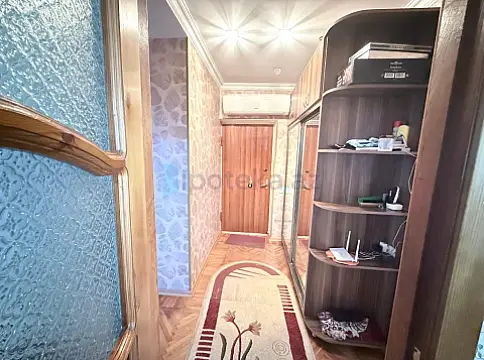 Satılır 3 otaqlı köhnə tikili 75 m²
