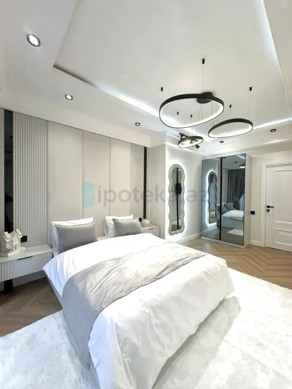 Satılır 3 otaqlı yeni tikili 100 m²