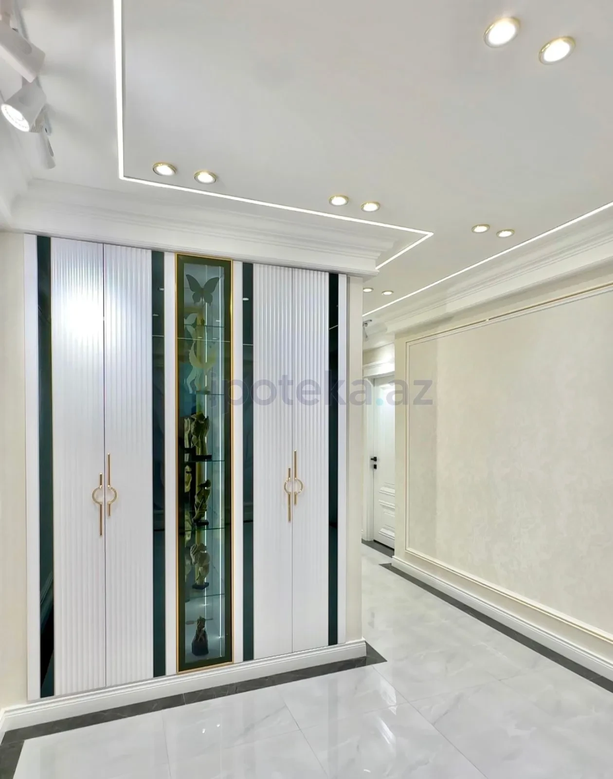 Satılır 3 otaqlı yeni tikili 100 m²