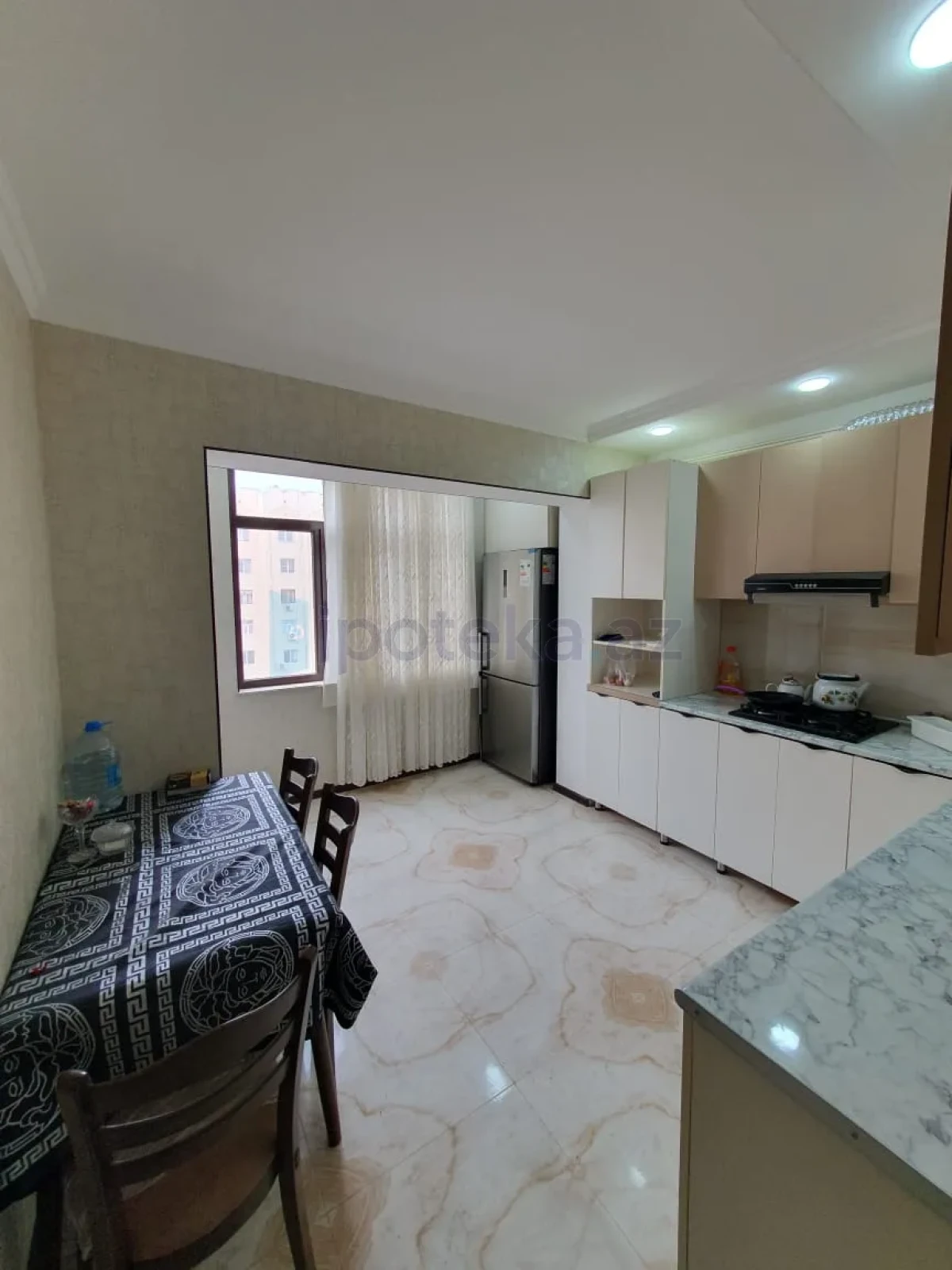 Satılır 5 otaqlı köhnə tikili 120 m²