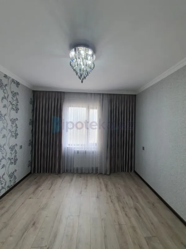 Satılır 5 otaqlı köhnə tikili 120 m²
