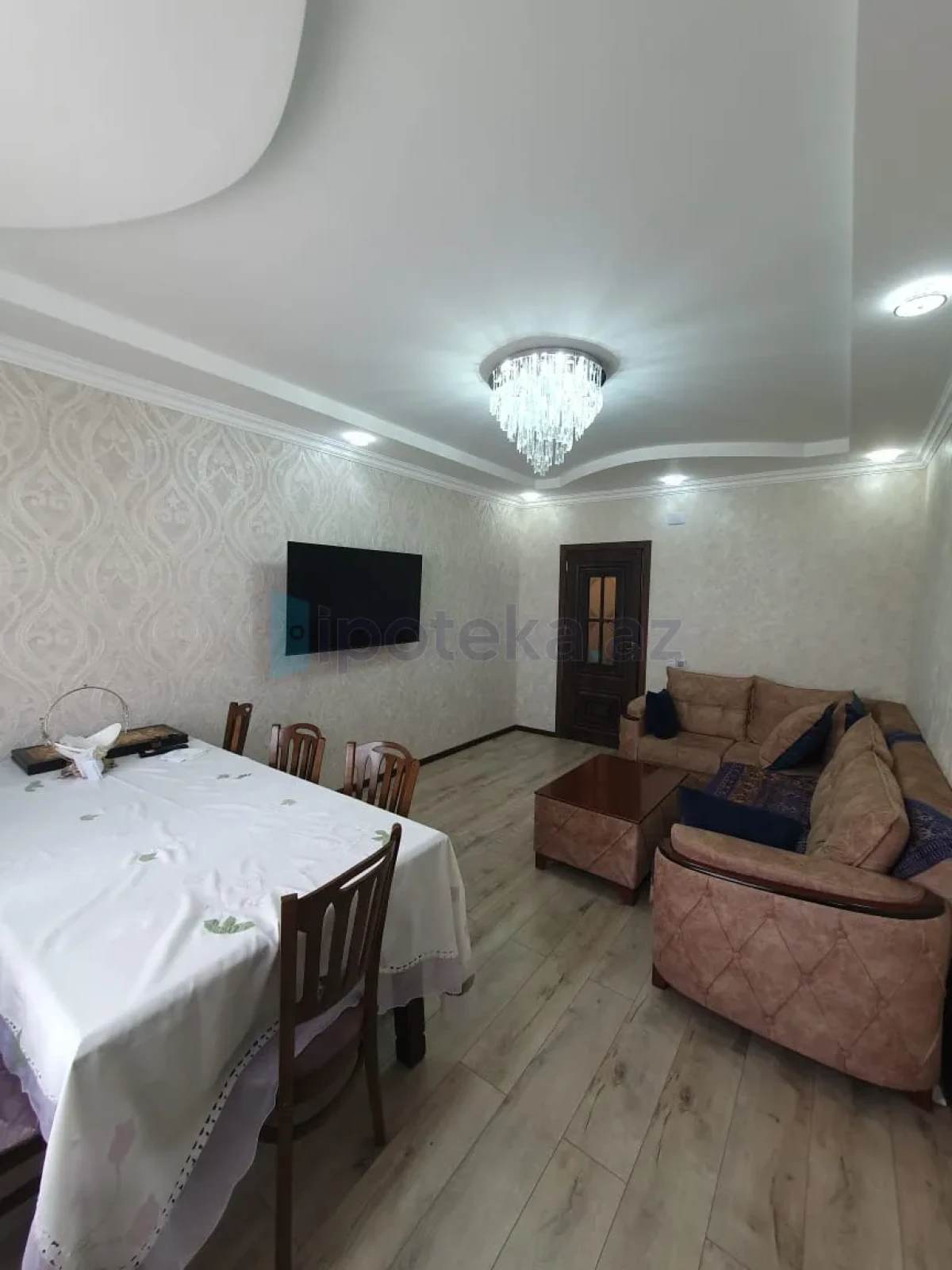 Satılır 5 otaqlı köhnə tikili 120 m²