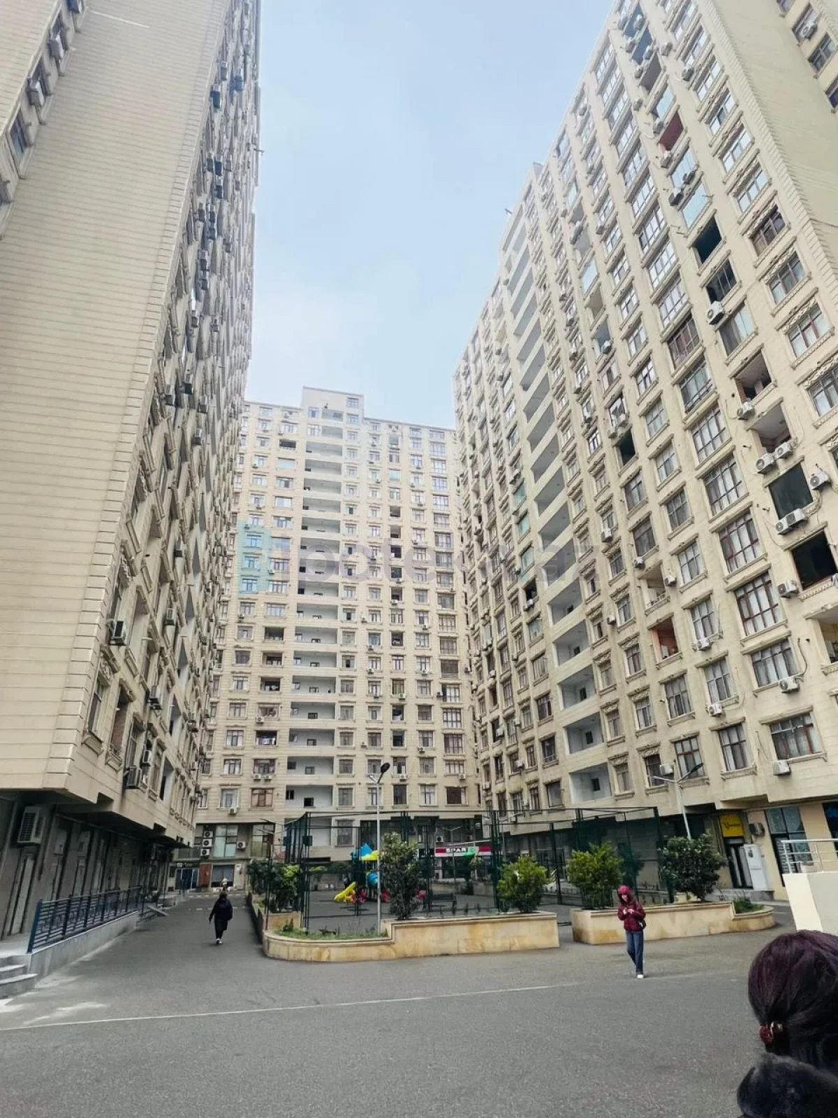 Satılır 3 otaqlı yeni tikili 75 m²