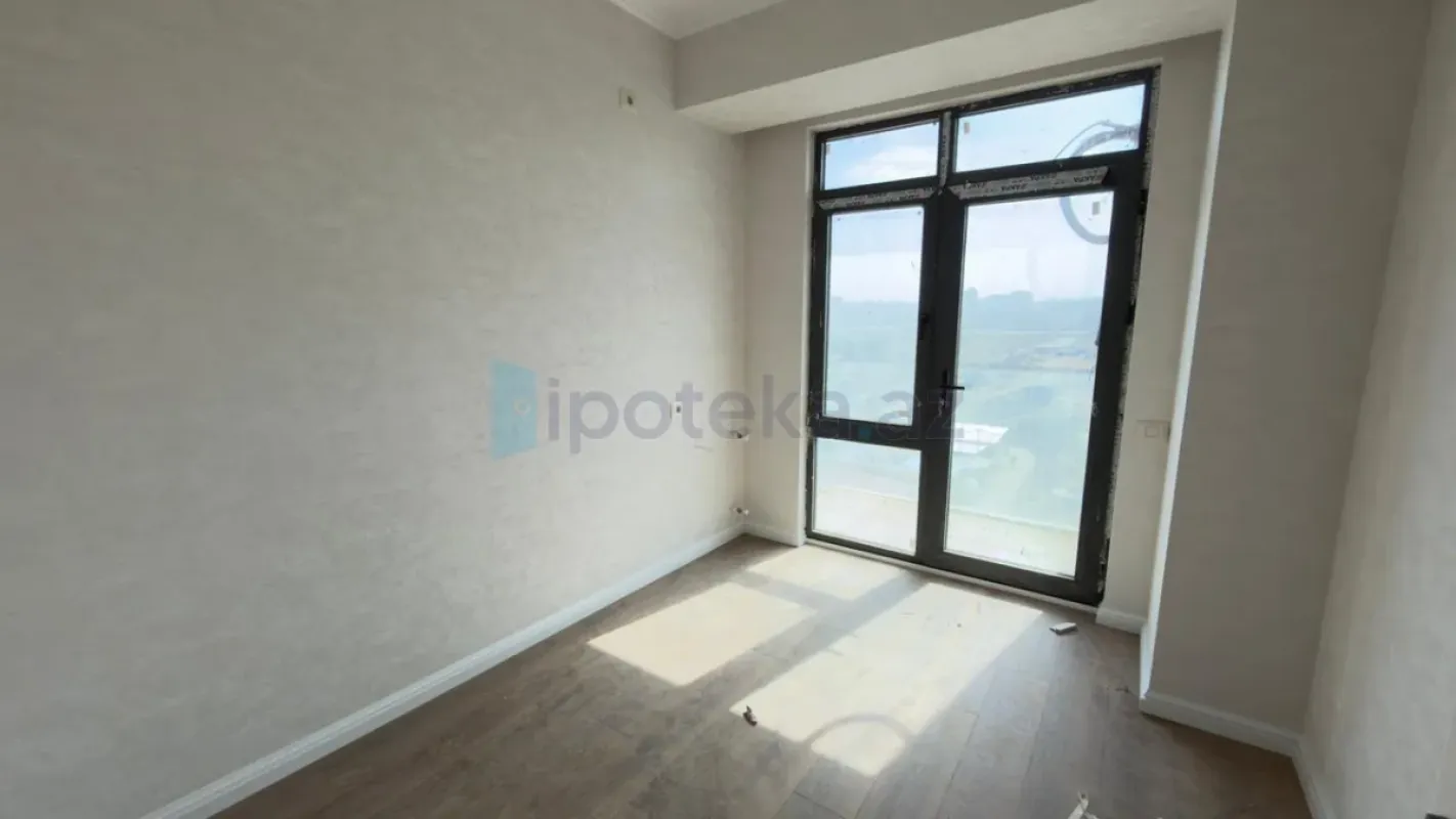 Satılır 3 otaqlı yeni tikili 83 m²