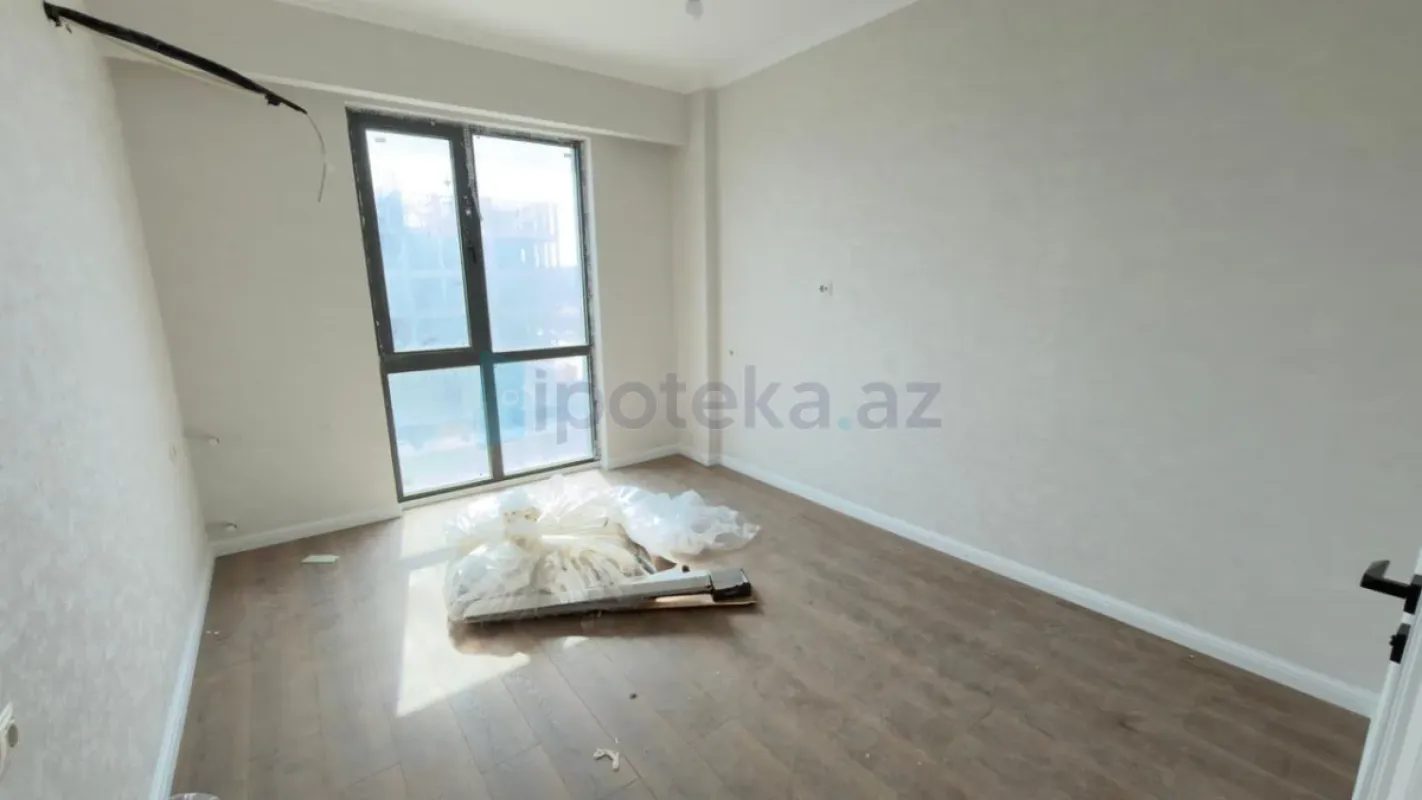 Satılır 3 otaqlı yeni tikili 83 m²