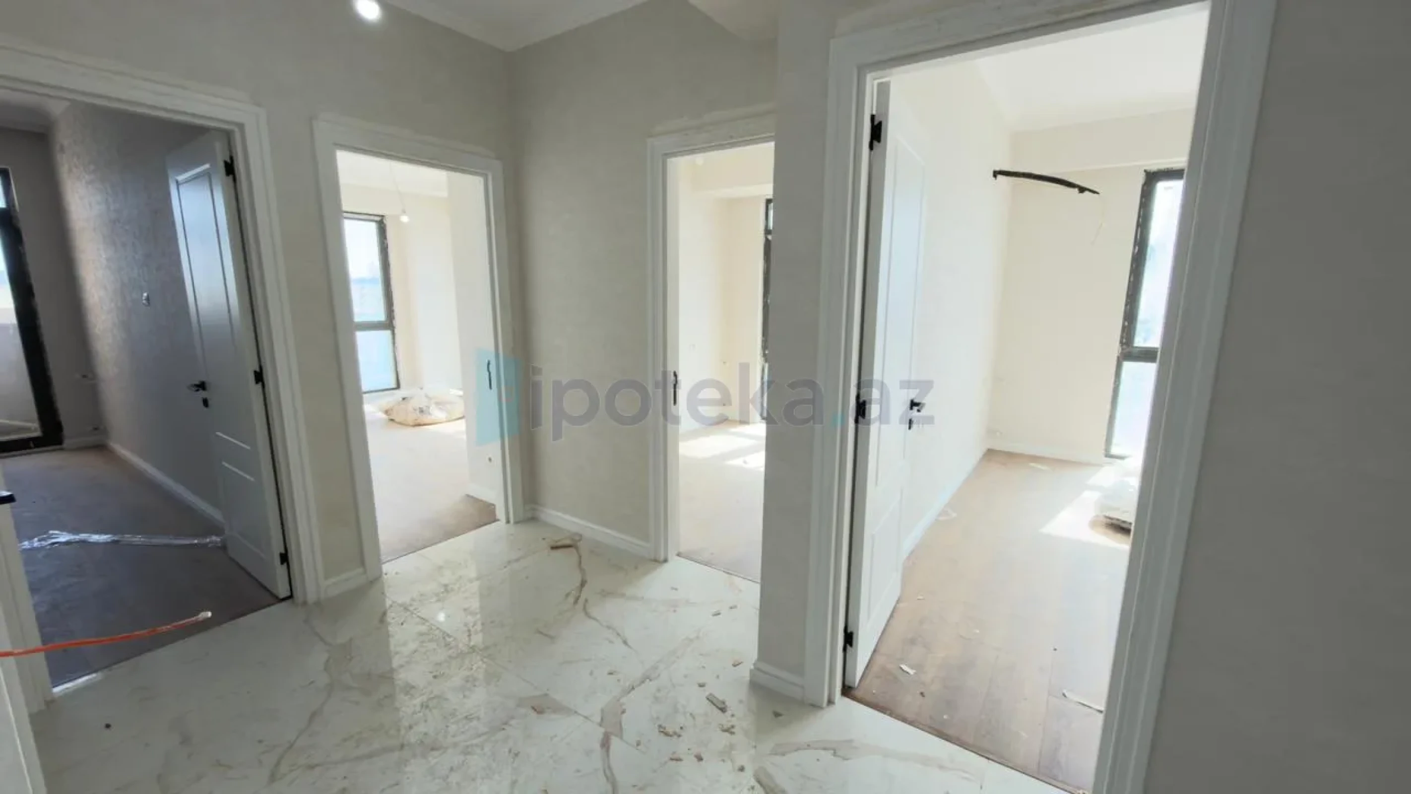 Satılır 3 otaqlı yeni tikili 83 m²