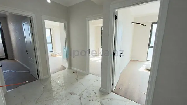 Satılır 3 otaqlı yeni tikili 83 m²