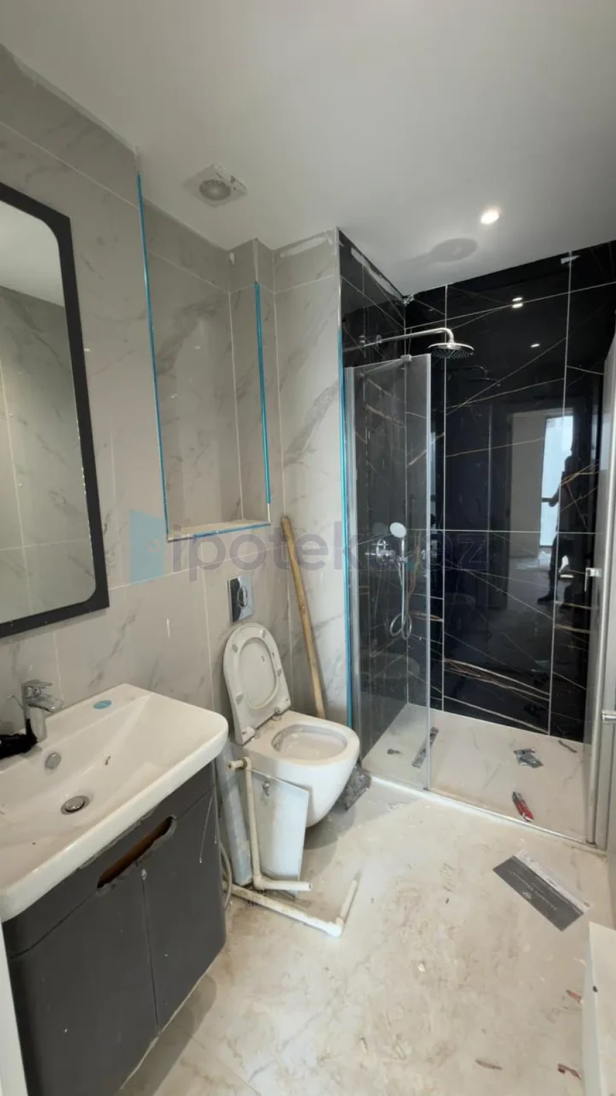 Satılır 3 otaqlı yeni tikili 83 m²