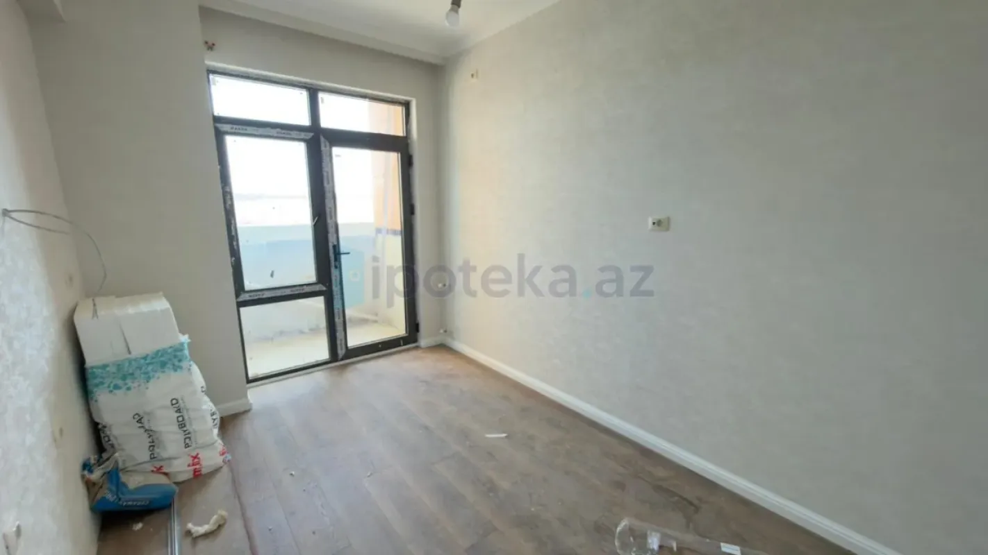 Satılır 3 otaqlı yeni tikili 83 m²