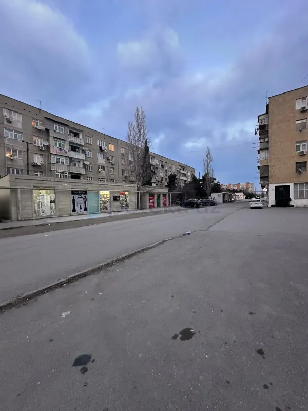 Satılır 2 otaqlı köhnə tikili 53 m²