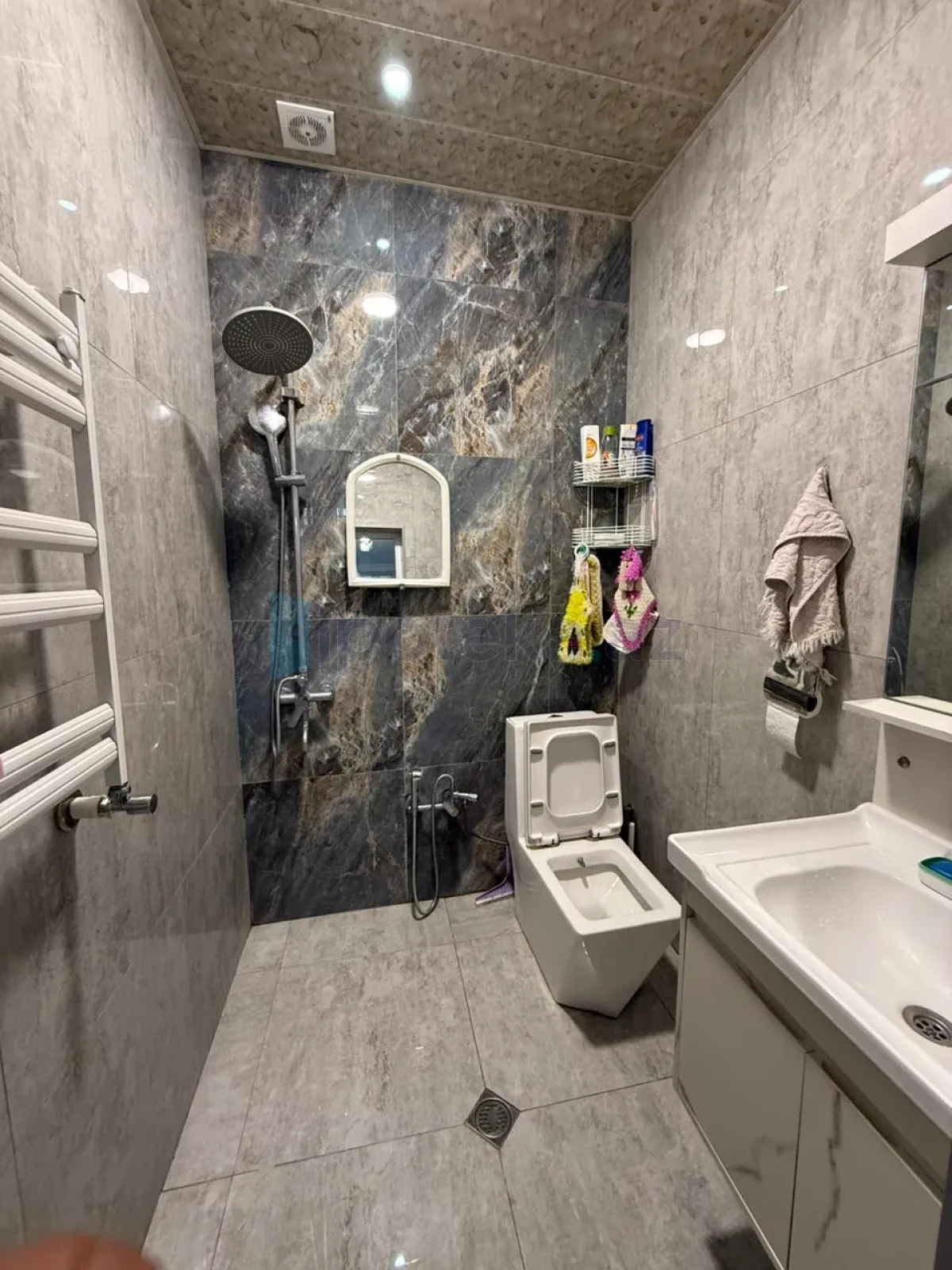 Satılır 2 otaqlı həyət evi 60 m²