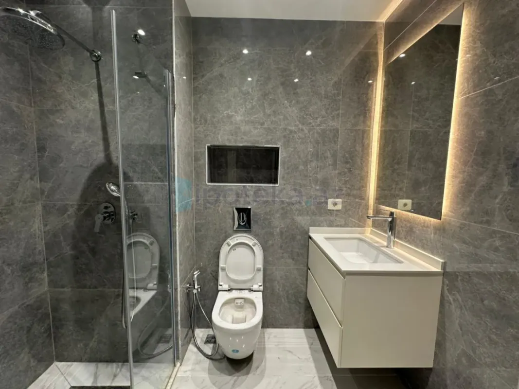 Satılır 2 otaqlı yeni tikili 60 m²