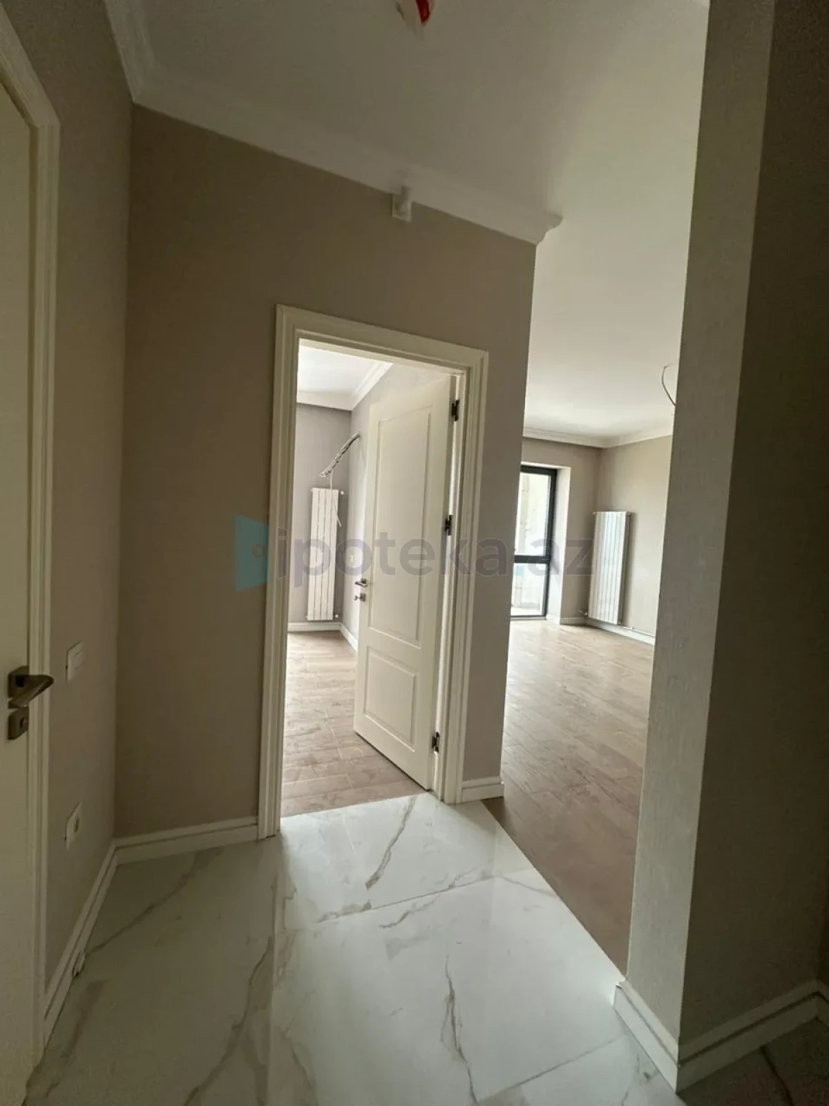 Satılır 2 otaqlı yeni tikili 60 m²