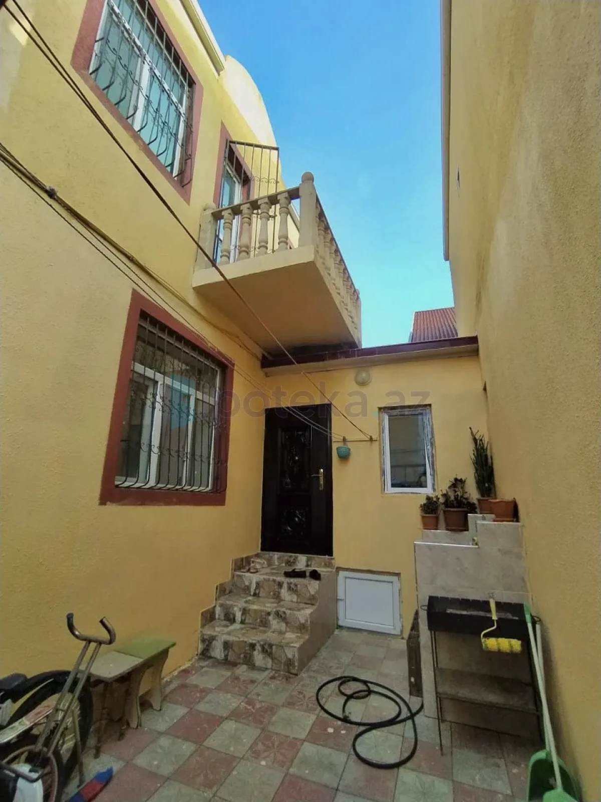 Satılır 4 otaqlı həyət evi 130 m²