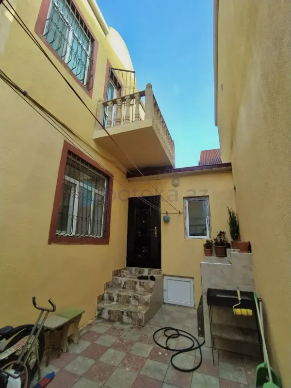 Satılır 4 otaqlı həyət evi 130 m²