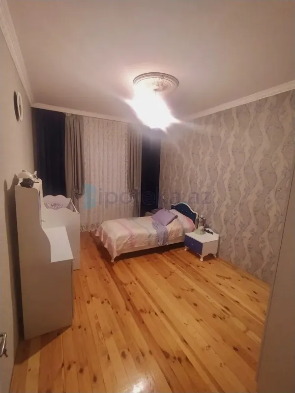 Satılır 4 otaqlı həyət evi 130 m²