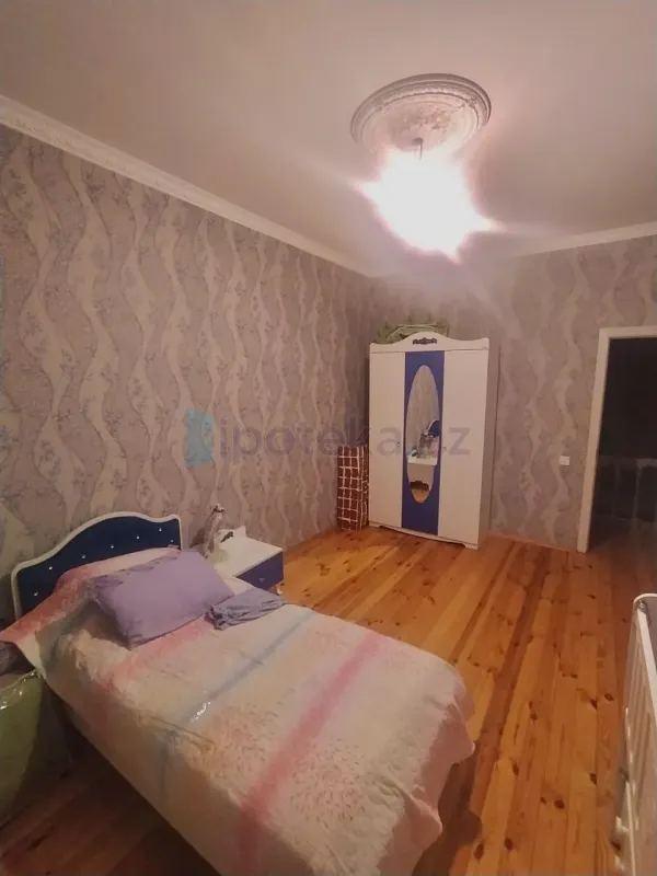 Satılır 4 otaqlı həyət evi 130 m²