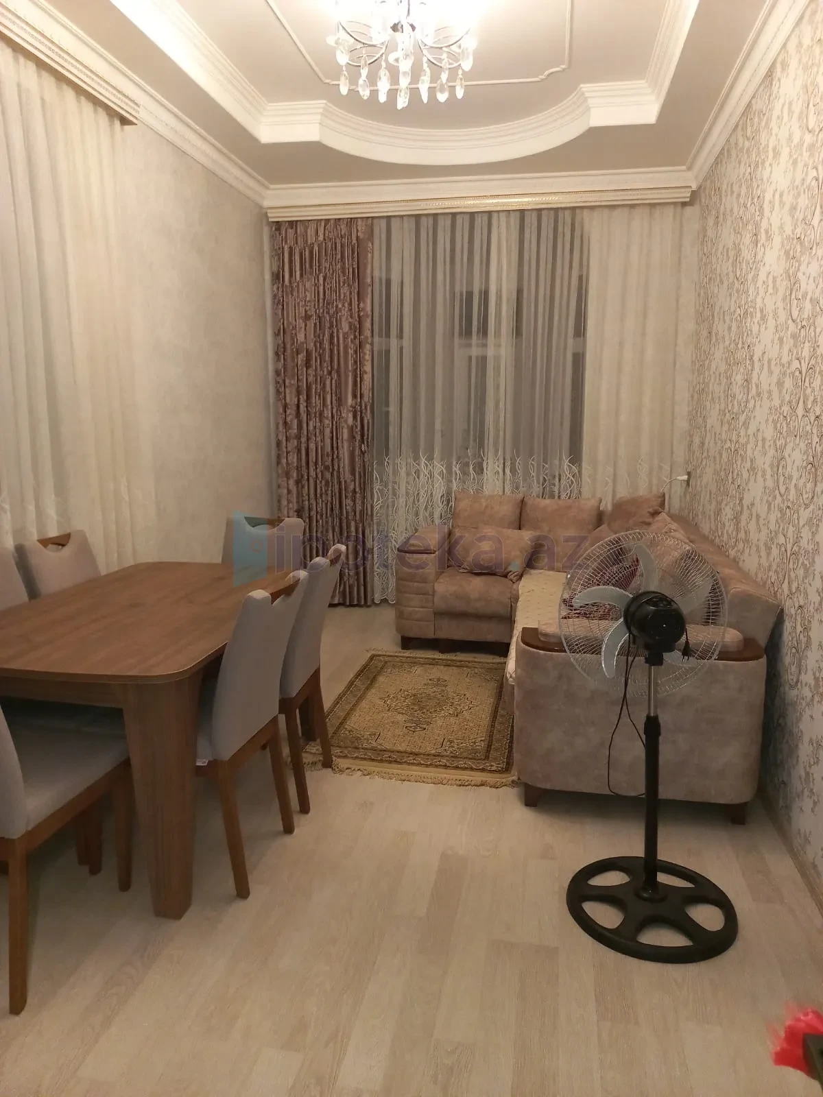 Satılır 2 otaqlı köhnə tikili 57 m²