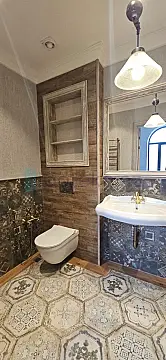 Satılır 7 otaqlı mənzil 360 m²