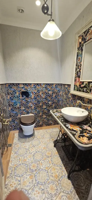 Satılır 7 otaqlı mənzil 360 m²