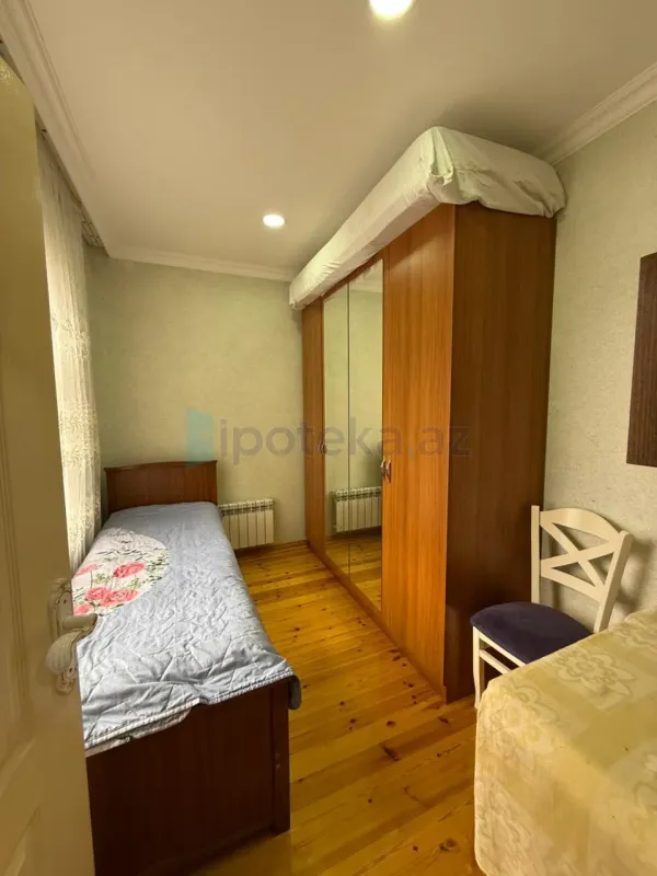 Satılır 4 otaqlı həyət evi 160 m²