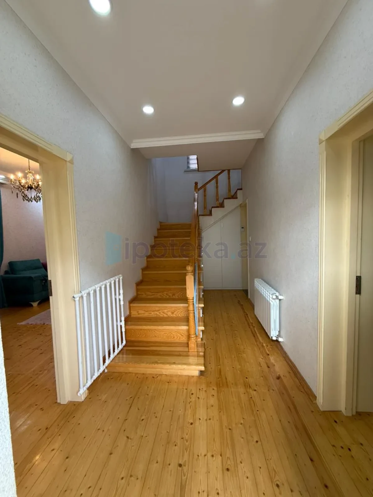 Satılır 4 otaqlı həyət evi 160 m²