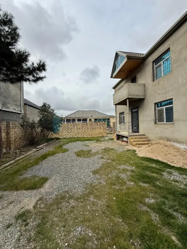 Satılır 4 otaqlı həyət evi 160 m²