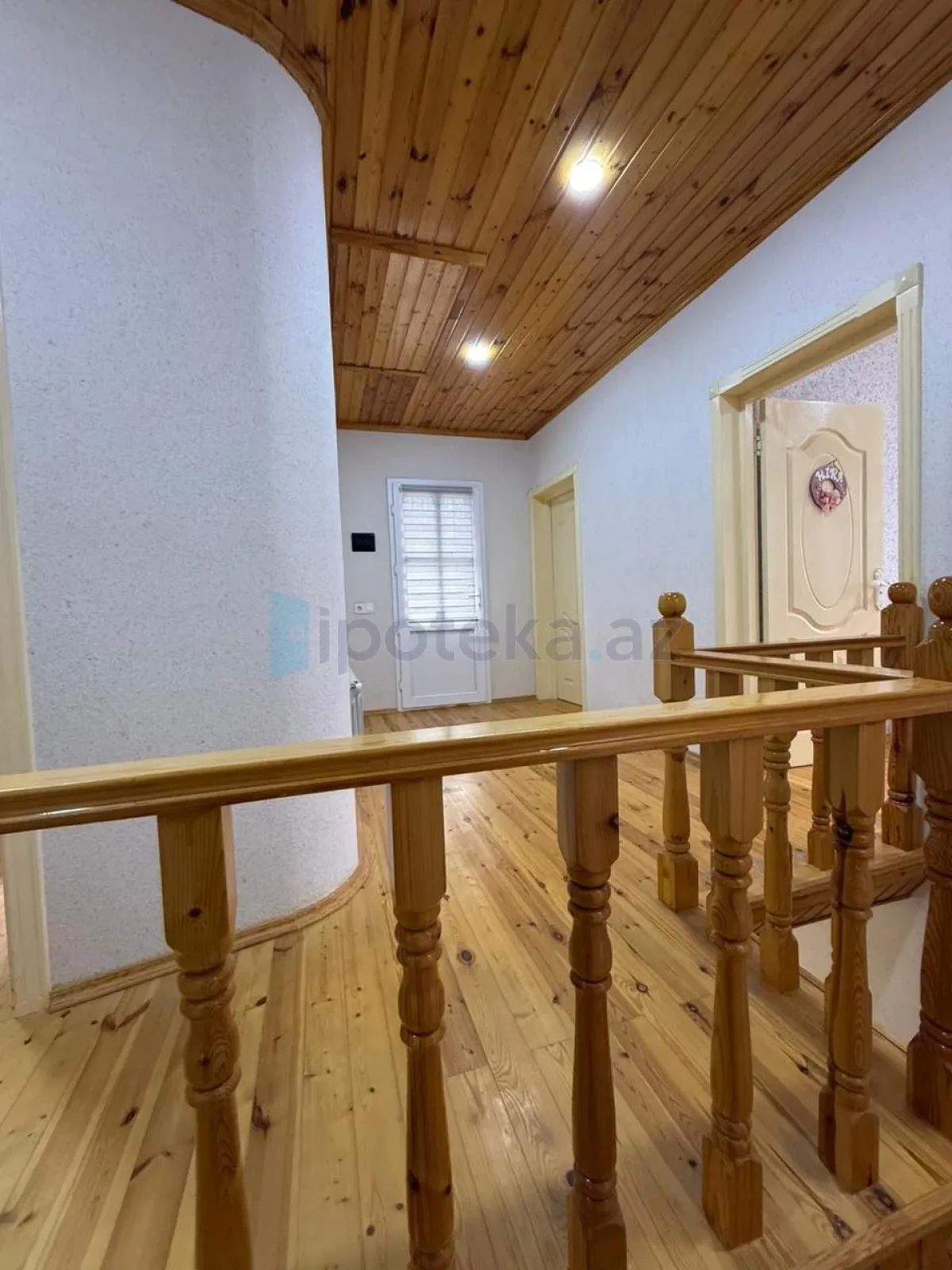 Satılır 4 otaqlı həyət evi 160 m²