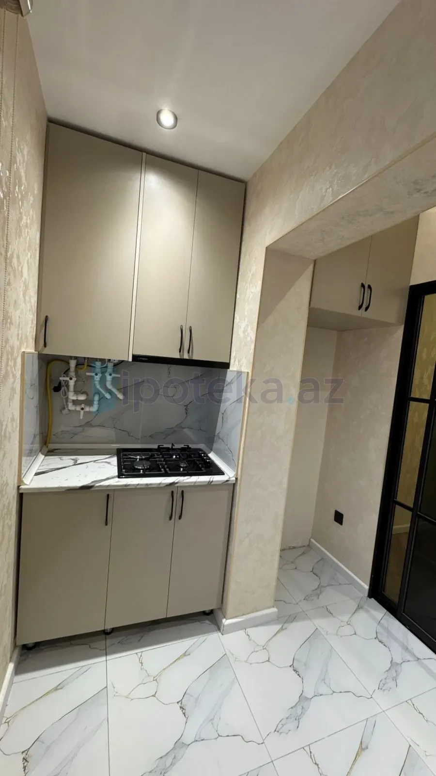 Satılır 2 otaqlı köhnə tikili 45 m²